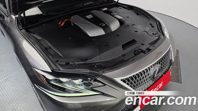 Lexus LS 2019 — photo 6