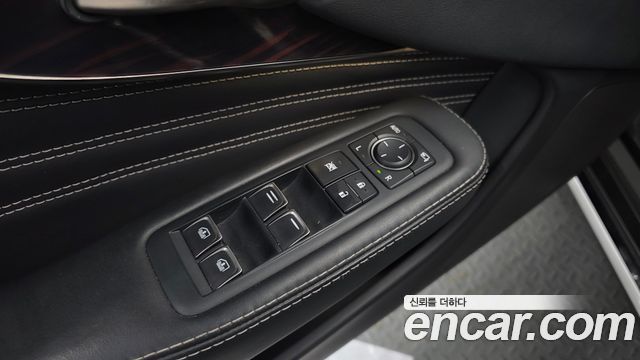 Lexus LS 2019 — photo 27