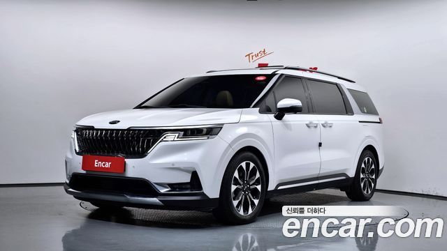 Kia Canival 2021 — photo 1