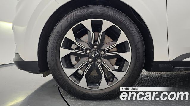 Kia Canival 2021 — photo 5