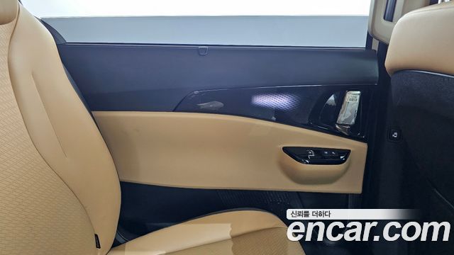 Kia Canival 2021 — photo 15