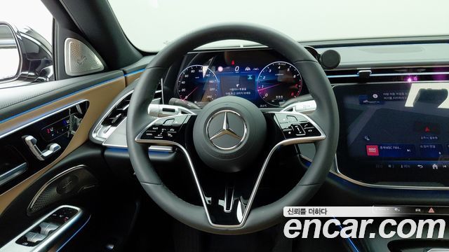 Mercedes-Benz E-Class 2024 — photo 10
