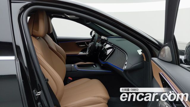 Mercedes-Benz E-Class 2024 — photo 14