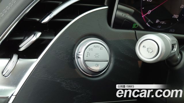 Mercedes-Benz E-Class 2024 — photo 17