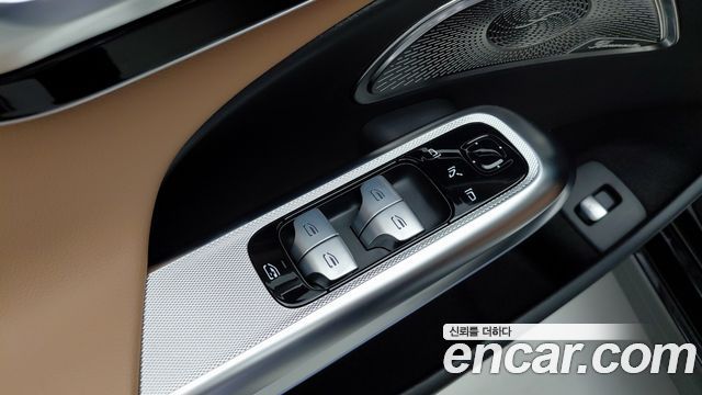 Mercedes-Benz E-Class 2024 — photo 19