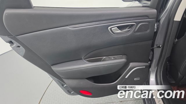 Renault Korea SM6 2016 — photo 15