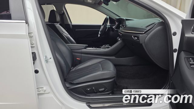 Hyundai Sonata 2020 — photo 16