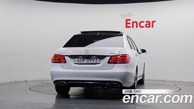 Mercedes-Benz E-Class 2016 — photo 4