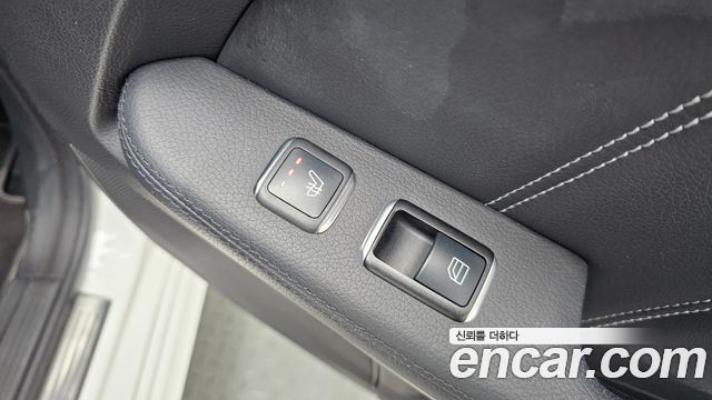 Mercedes-Benz E-Class 2016 — photo 15