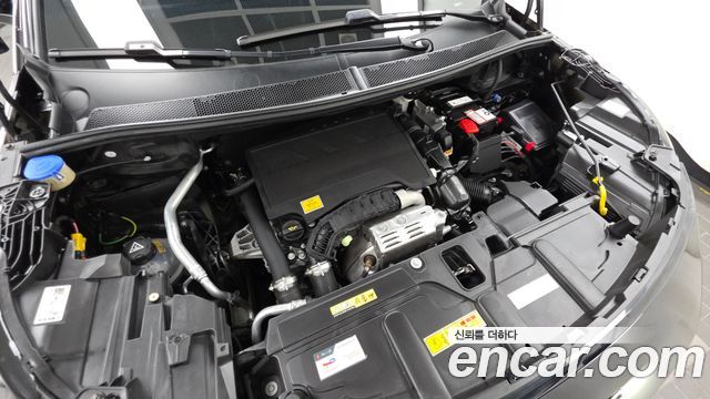 Peugeot 5008 2024 — photo 6