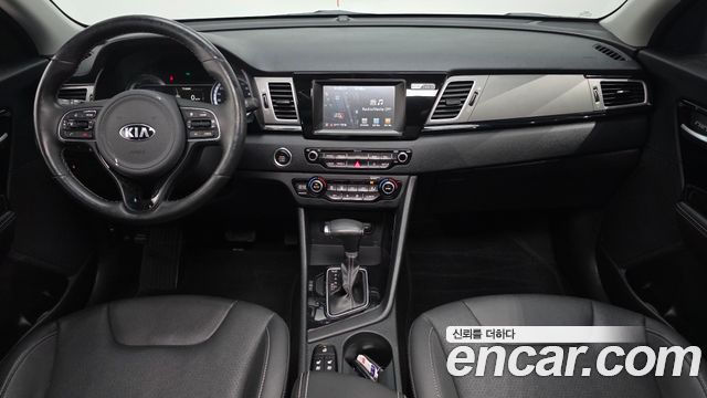 Kia Niro 2018 — photo 10