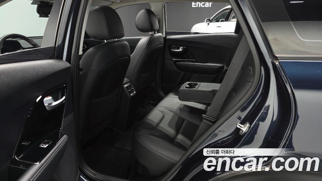 Kia Niro 2018 — photo 17