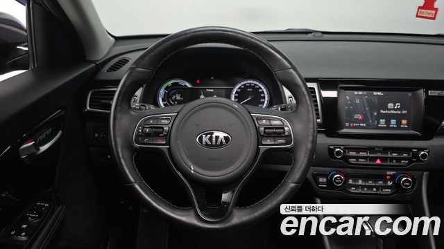 Kia Niro 2018 — photo 20