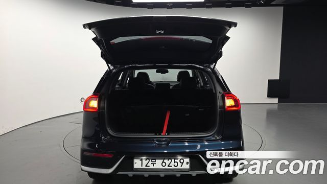 Kia Niro 2018 — photo 26