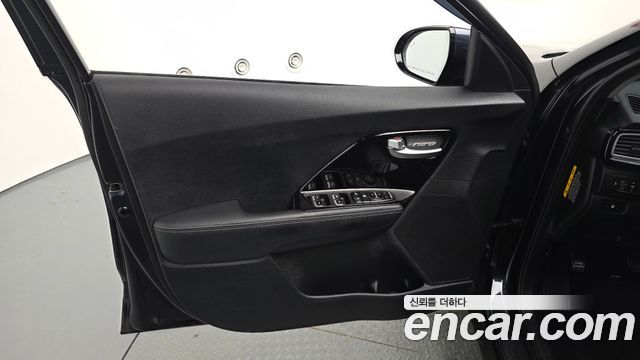 Kia Niro 2018 — photo 14