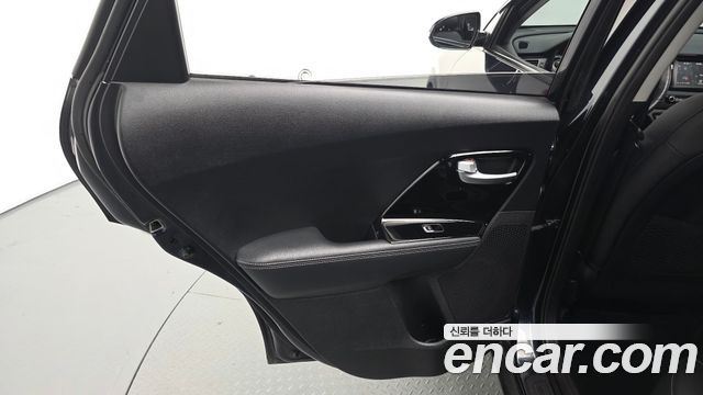 Kia Niro 2018 — photo 15
