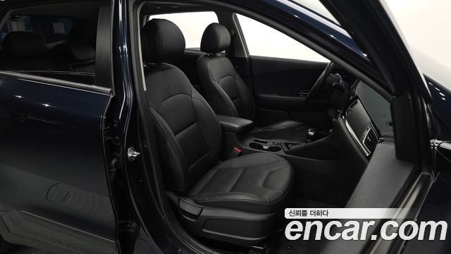 Kia Niro 2018 — photo 16
