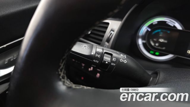 Kia Niro 2018 — photo 28