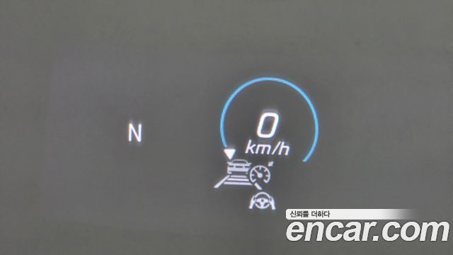 Mercedes-Benz E-Class 2023 — photo 31