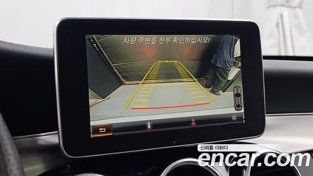 Mercedes-Benz C-Class 2018 — photo 15