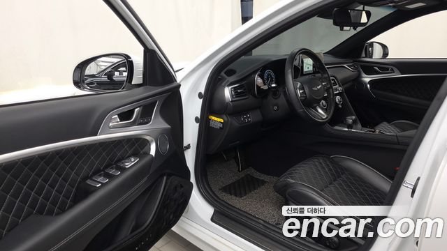 Genesis G70 2020 — photo 13