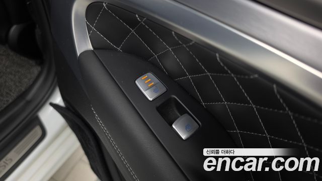 Genesis G70 2020 — photo 25