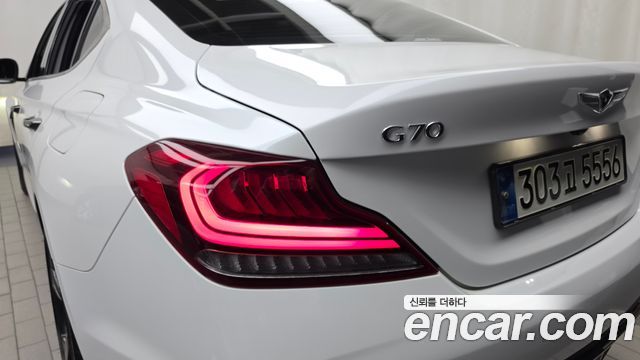 Genesis G70 2020 — photo 9