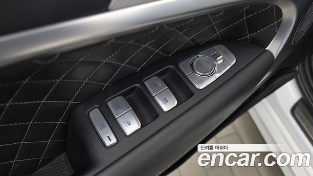 Genesis G70 2020 — photo 28