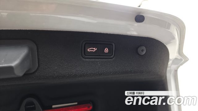 Genesis G70 2020 — photo 32