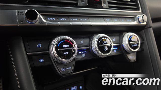 Genesis G70 2020 — photo 33