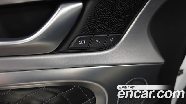 Genesis G70 2020 — photo 34