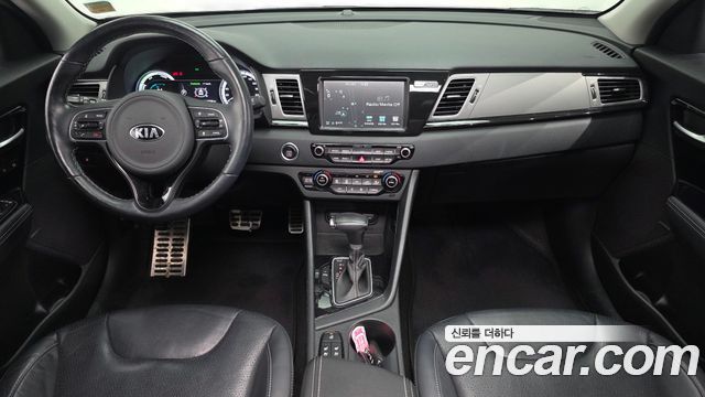 Kia Niro 2018 — photo 10