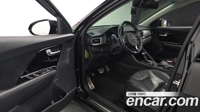 Kia Niro 2018 — photo 13