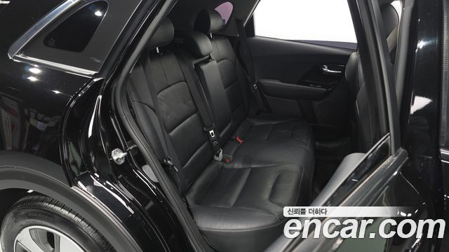 Kia Niro 2018 — photo 18