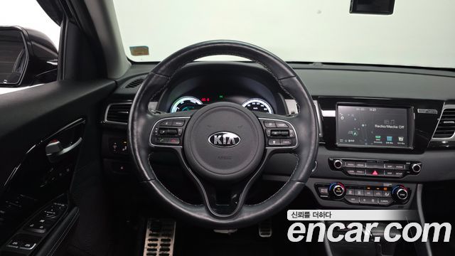 Kia Niro 2018 — photo 20