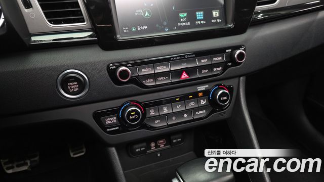 Kia Niro 2018 — photo 23