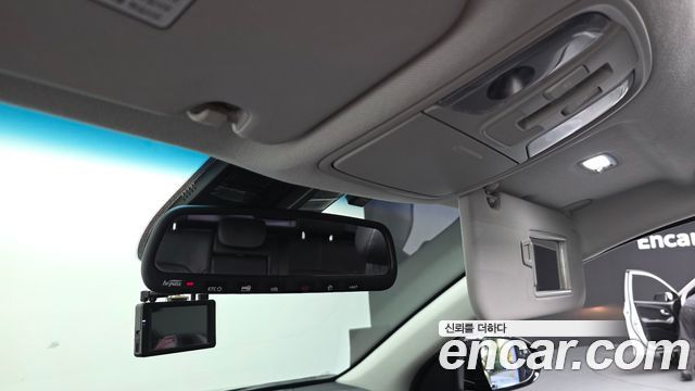 Kia Niro 2018 — photo 24