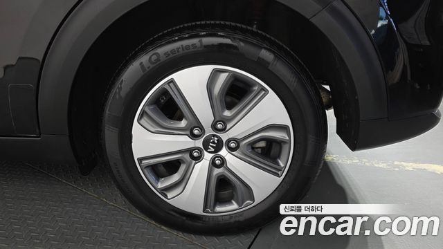 Kia Niro 2018 — photo 7
