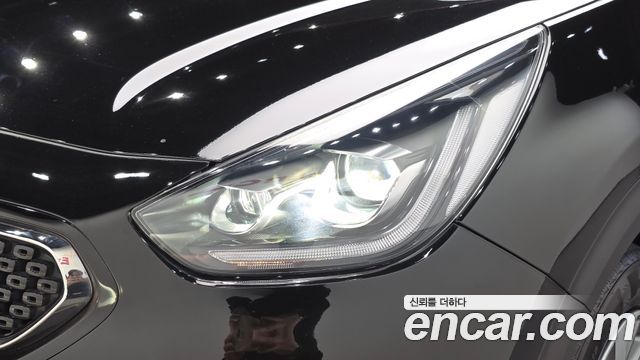 Kia Niro 2018 — photo 8