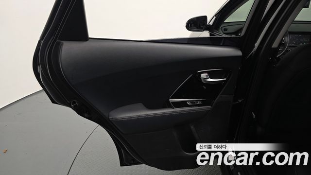 Kia Niro 2018 — photo 15