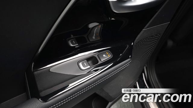 Kia Niro 2018 — photo 28