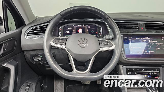 Volkswagen Tiguan 2023 — photo 19