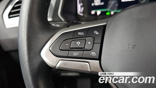 Volkswagen Tiguan 2023 — photo 25