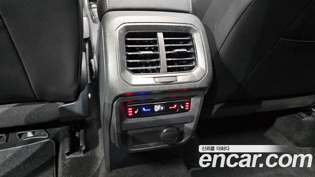 Volkswagen Tiguan 2023 — photo 32