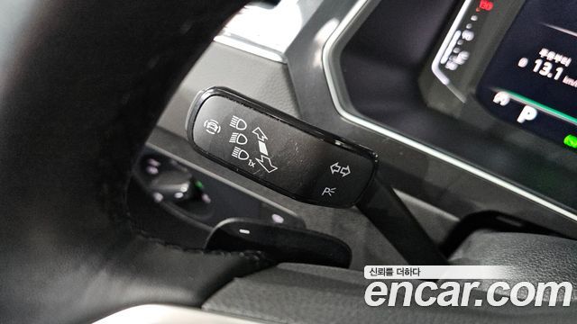 Volkswagen Tiguan 2023 — photo 33