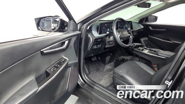 Kia EV6 2023 — photo 13