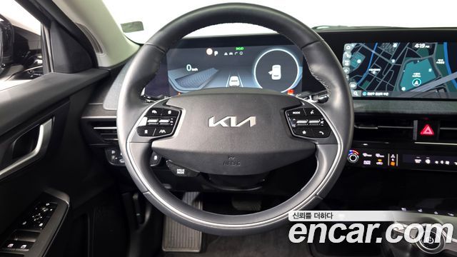 Kia EV6 2023 — photo 19