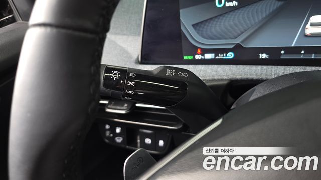 Kia EV6 2023 — photo 28