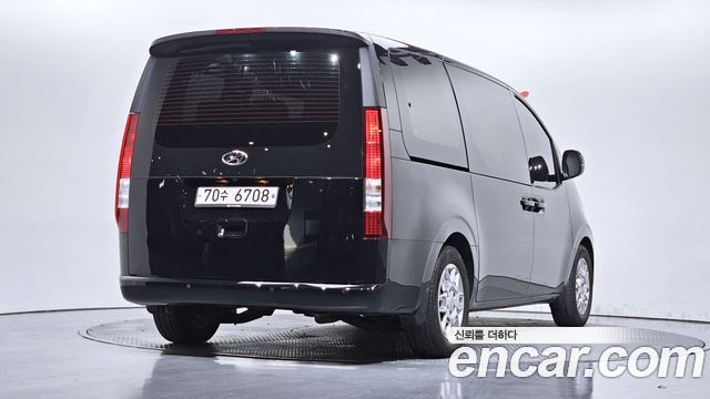Hyundai Staria 2022 — photo 2