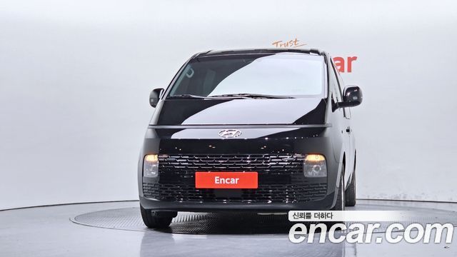 Hyundai Staria 2022 — photo 3